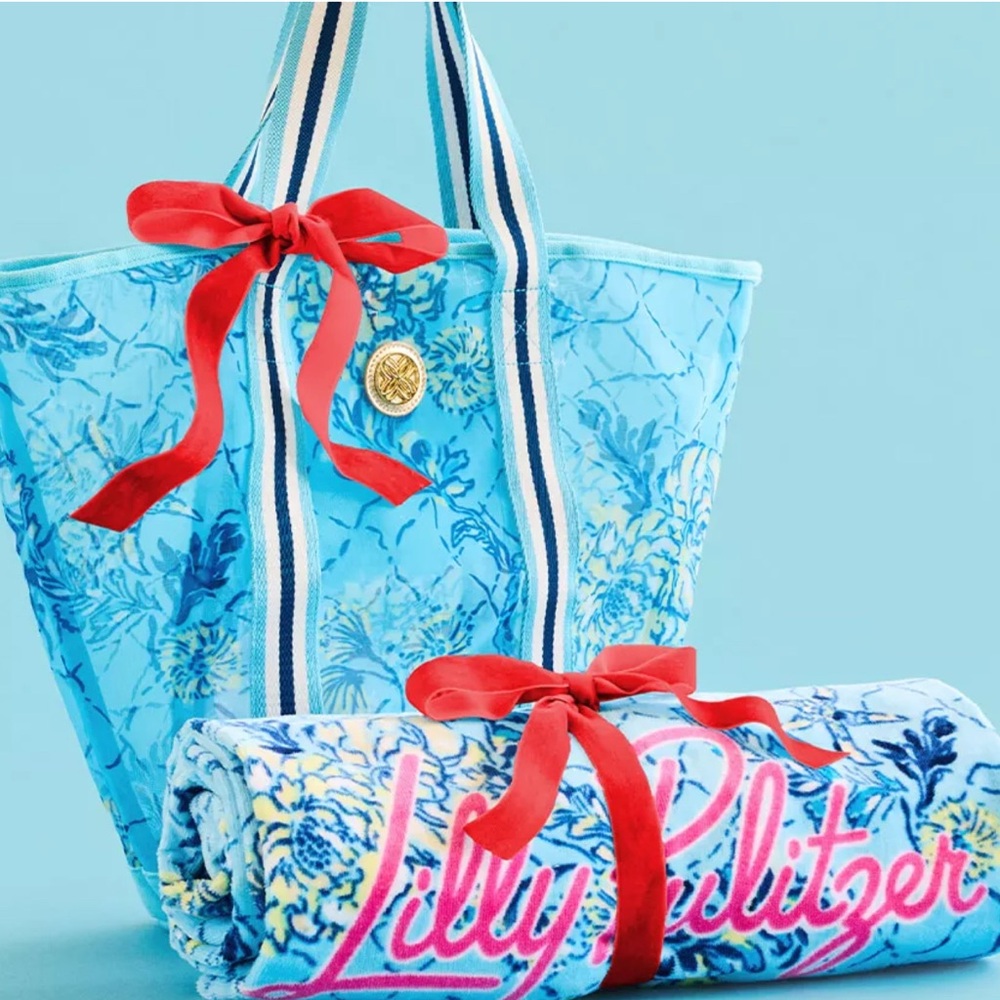 🎉48 hour sale 🎉Lilly Pulitzer mesh tote, beach towel,Bellevue Blue Breakers 🏖️☀️